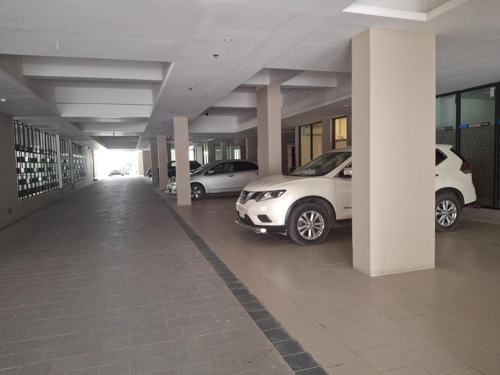 Elegant Secured Family Apartment With Open Space Dhaka Esterno foto
