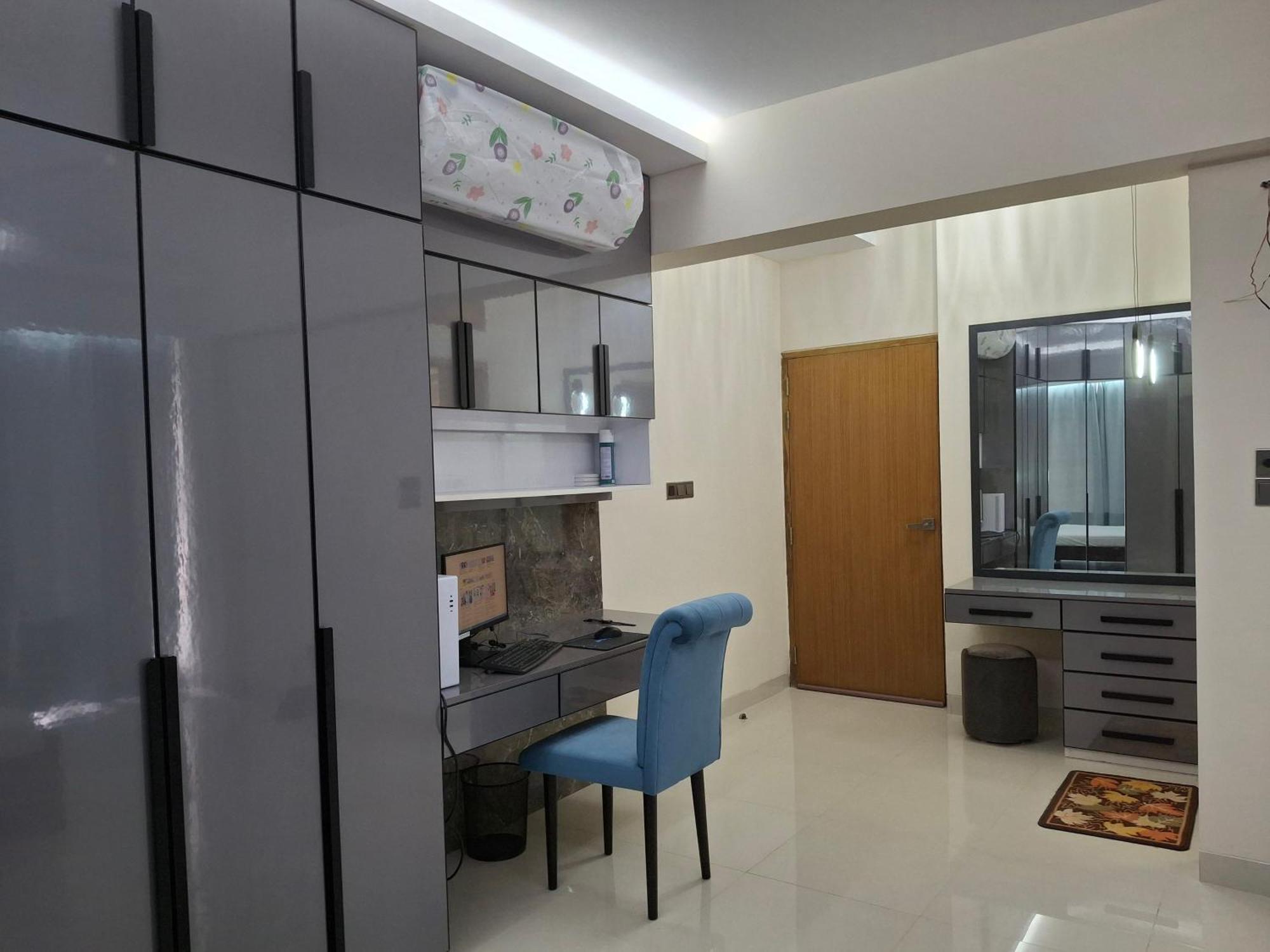 Elegant Secured Family Apartment With Open Space Dhaka Esterno foto
