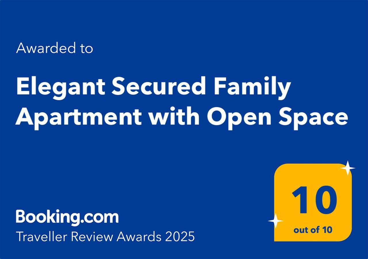 Elegant Secured Family Apartment With Open Space Dhaka Esterno foto
